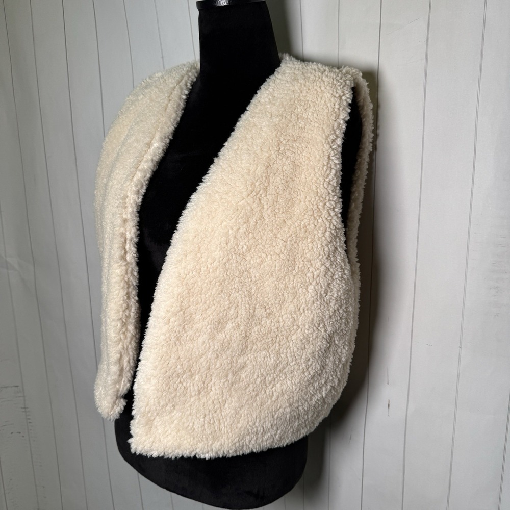 Madison 88 Faux Sherpa Open Front Vest Sleeveless Jacket‎ Layering Piece Top S/M
